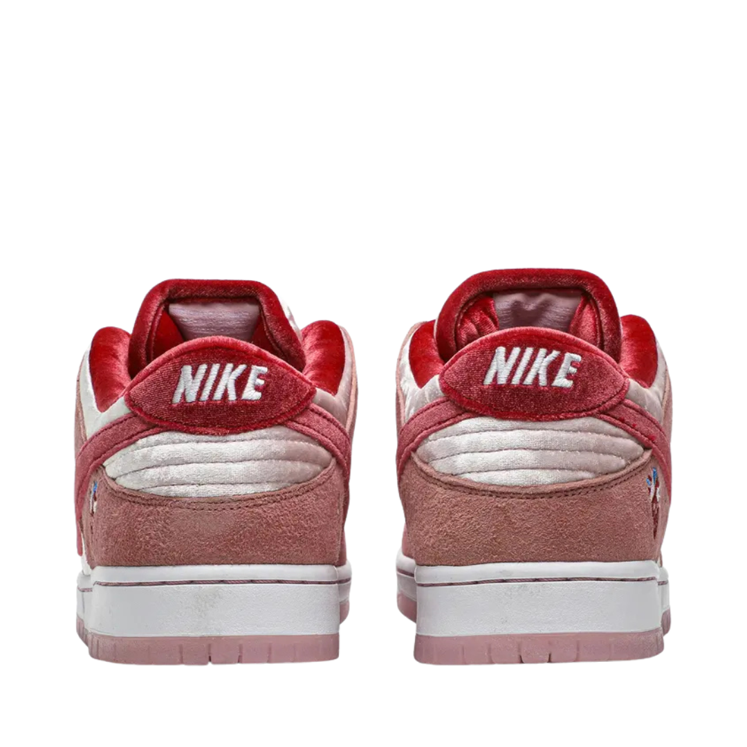 Nike SB Dunk Low StrangeLove Skateboards